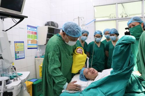 Kỳ tích cứu sống thai phụ vỡ tử cung ở tuần thứ 26 đặc biệt hi hữu
