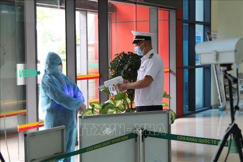 Kiểm soát y tế chặt chẽ tại cửa khẩu Quốc tế Hữu Nghị