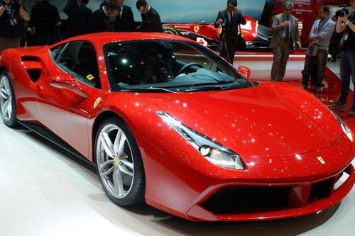 Ferrari 488 GTB bị triệu hồi để thay túi khí Takata