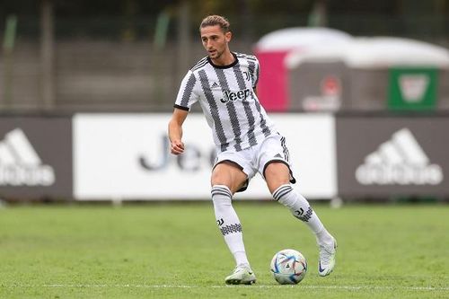Bất lực vụ De Jong, M.U gây sốc với Adrien Rabiot