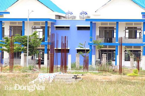 Khó kịp hoàn thành trước năm học mới