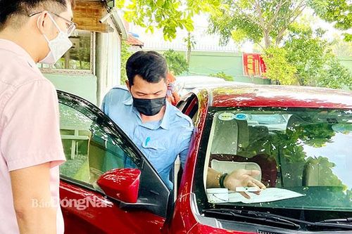 Nghiên cứu đưa dán thẻ thu phí không dừng vào quy trình đăng kiểm