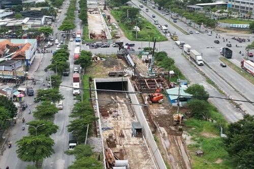 Hầm chui Nguyễn Hữu Thọ TP. Hồ Chí Minh 'đỏ mắt' chờ giải ngân
