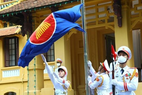 Lễ thượng cờ ASEAN tại Hà Nội kỷ niệm 55 năm ngày thành lập