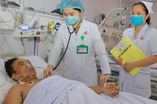 Phẫu thuật thành công cho cụ ông 72 tuổi bị vỡ phình động mạch chủ bụng