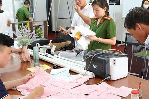 'Nữ quái' cùng đồng bọn lợi dụng sàn giao dịch điện tử để lừa đảo, chiếm đoạt tài sản