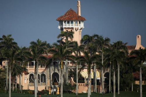FBI bất ngờ khám xét khu nghỉ dưỡng Mar-a-Lago của ông Trump