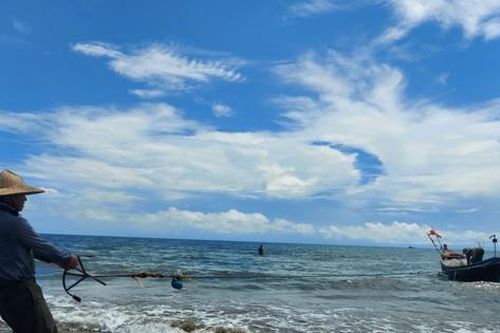 Hà Tĩnh: Chưa liên lạc được với tàu cá bị hỏng máy trên biển
