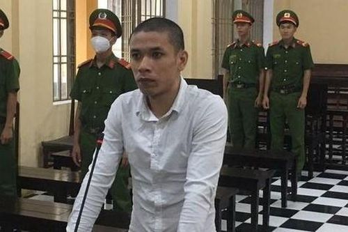 Chém cha ruột suýt chết vì chuyện chia đất, con trai lãnh 17 năm tù
