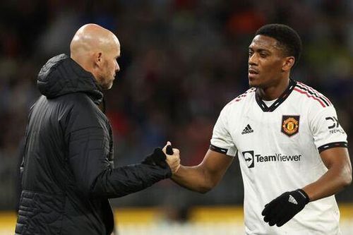 Erik ten Hag được cảnh báo không thể tin dùng Martial ở MU