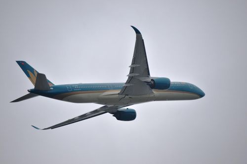 Chuyến bay của Vietnam Airlines quay đầu cấp cứu một trẻ em người Nhật