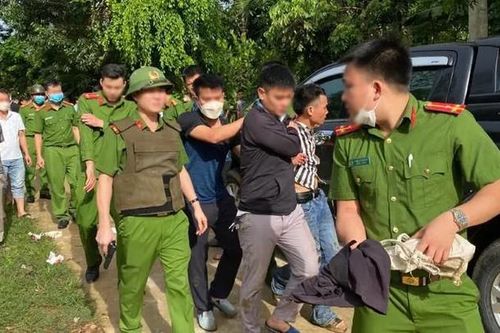 Nghệ An: Nghi phạm chém bố mẹ và hàng xóm có dấu hiệu bất ổn tâm thần