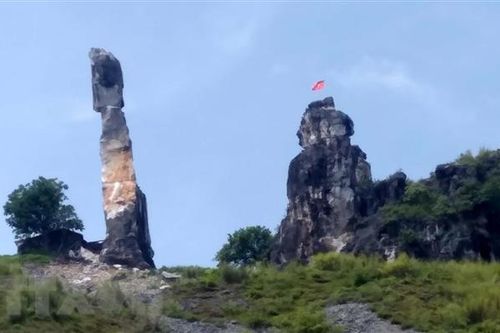 Thanh Hóa: Sớm khắc phục sự cố sạt lở ở thắng cảnh Hòn Vọng Phu