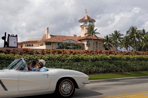 Dinh thự Mar-a-Lago của ông Trump ở Florida bị FBI khám xét