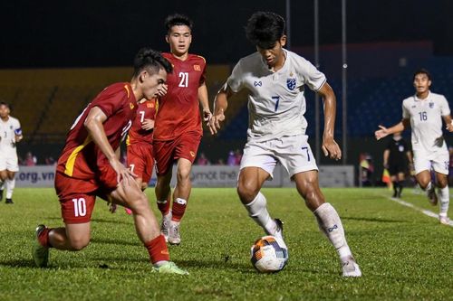 HLV Đinh Thế Nam: Việt Nam đá với Thái Lan hưng phấn hơn các đối thủ khác