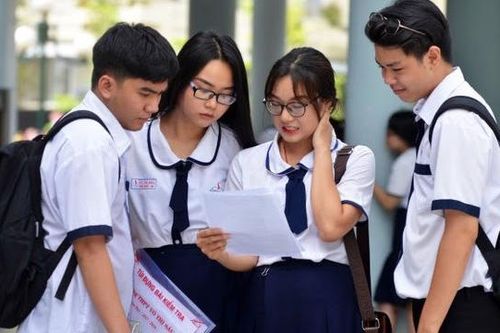 Đăng ký dự thi trực tuyến giúp tiết kiệm hàng trăm tỉ đồng là rất thiết thực