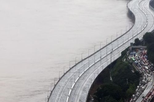 Bảy người chết trong cơn mưa 'nhấn chìm' Seoul