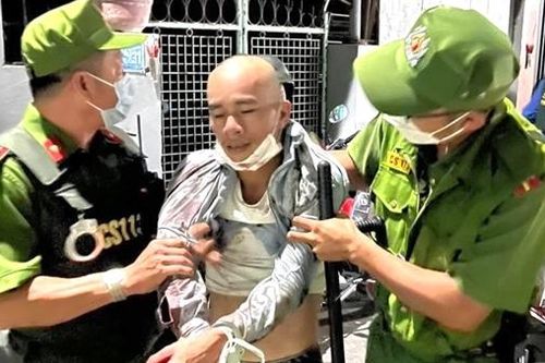Không gặp được con, chém cả vợ và mẹ vợ