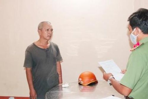 Khởi tố 2 đối tượng tàng trữ và mua bán vũ khí quân dụng