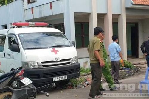 Phát hiện người đàn ông chết treo cổ trong căn biệt thự bỏ hoang