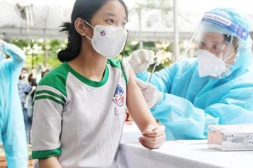 Hà Nội thần tốc tiêm vaccine COVID-19 cho trẻ dưới 12 tuổi