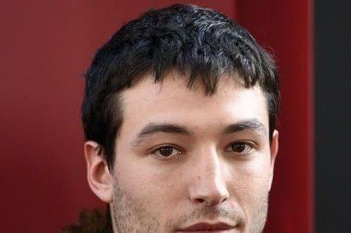 Sự nghiệp lao dốc, 'The Flash' Ezra Miller tiếp tục bị cảnh sát 'sờ gáy' vì... ăn trộm