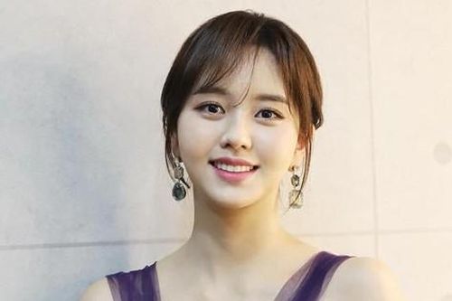 Ơn giời Kim So Hyun đây rồi: Trở lại với phim mới của đạo diễn 'Vẻ Đẹp Tiềm Ẩn'