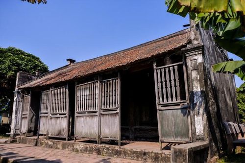 Giải mã bí ẩn bên trong ngôi nhà Bá Kiến 100 tuổi ở làng Vũ Đại