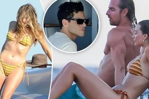 'Bạn gái Joker' Margot Robbie sexy hết nấc với bikini bé xíu