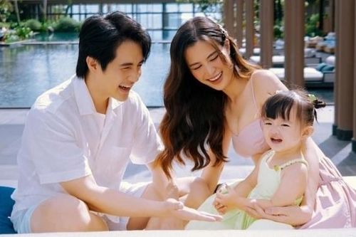 Ngắm bộ ảnh gia đình hạnh phúc viên mãn của vợ chồng Đông Nhi - Ông Cao Thắng
