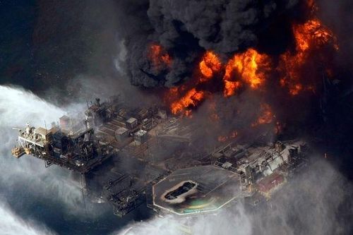 Nhìn lại sự cố nổ giàn khoan dầu Deepwater Horizon tại Vịnh Mexico (Mỹ) năm 2010