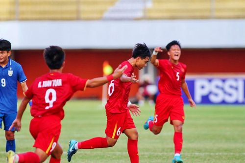 Thắng U16 Thái Lan với tỷ số cách biệt, U16 Việt Nam mạnh mẽ tiến tới trận chung kết