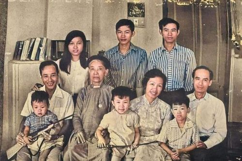 Tấm ảnh bà nội (Tiếp theo và hết)