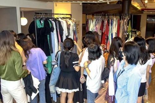 Lan tỏa lối sống xanh thông qua ngày hội đổi đồ 'Dare 2 rewear'
