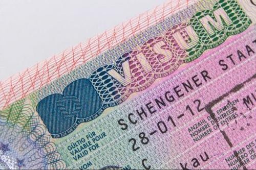 Ukraine kêu gọi EU và G7 ngừng cấp visa cho công dân Nga, Moscow phản ứng 'gắt'