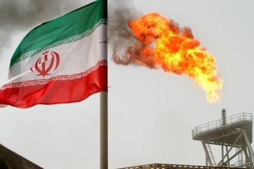 Bất chấp 'gọng kìm' cấm vận từ Mỹ, Iran vẫn 'sống tốt' nhờ xuất khẩu dầu?