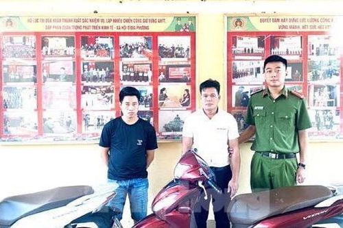 Phát hiện đường dây mua, bán giấy đăng ký mô tô giả