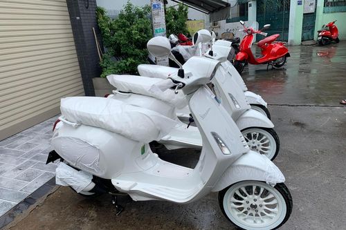 Dân buôn 'hét giá' xe Vespa Sprint Justin Bieber cao hơn giá gốc gần 100 triệu