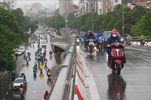 Bão số 2 suy yếu thành áp thấp nhiệt đới, Hà Nội có mưa to đến rất to