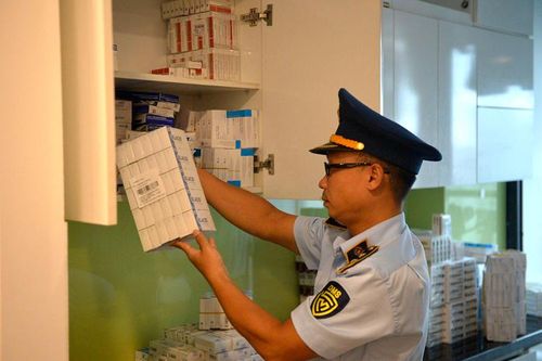 Quản lý thị trường Hà Nội phát hiện kho thuốc đặc trị không có hóa đơn, chứng từ