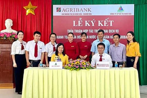 Ký kết hợp tác thanh toán hóa đơn tiền nước qua Agribank