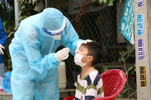 Việt Nam chưa khuyến cáo tiêm vaccine Covid-19 cho trẻ dưới 5 tuổi