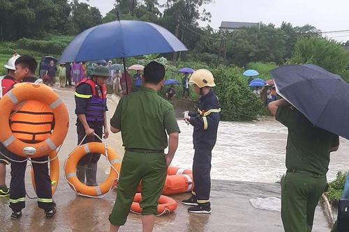Phú Thọ: Đã tìm thấy thi thể của nhân viên y tế bị nước cuốn trôi