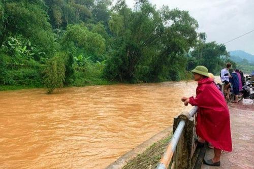Lũ ống cuốn mất tích một học viên Trường cao đẳng Lào Cai