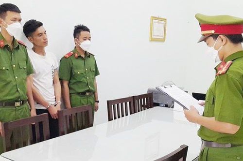 Bắt khẩn cấp đối tượng chống người thi hành công vụ