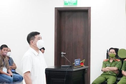 Cựu Đại tá Phùng Anh Lê phản bác cáo trạng, đề nghị tòa trả tự do