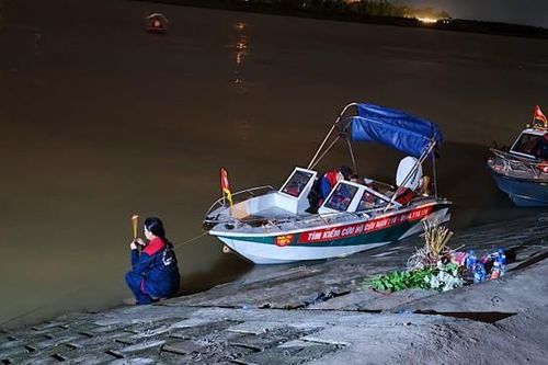 Nam Định: Mẹ nhảy sông cứu con cùng 2 cháu, cả 4 người đều mất tích