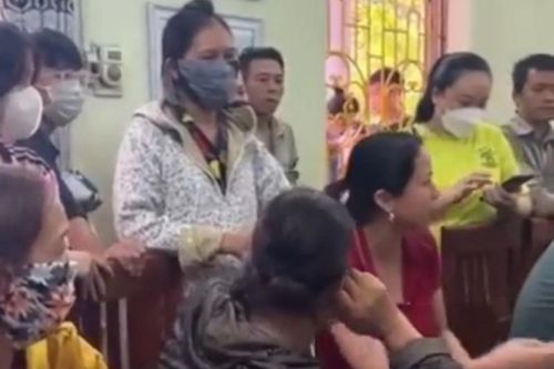 Quảng Ninh: Hàng trăm học sinh bơ vơ vì trường trả hồ sơ sau gần 2 tuần vào học