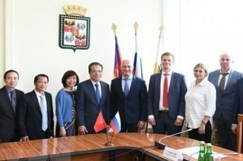 Đại sứ Việt Nam tại Nga Đặng Minh Khôi làm việc tại tỉnh Krasnodar
