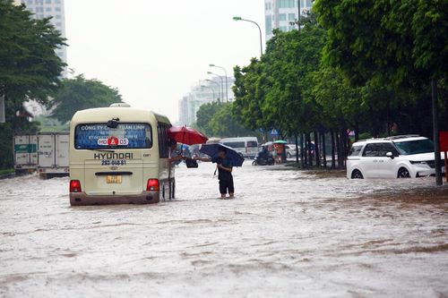 Hà Nội lý giải nhiều khu vực cứ mưa lớn là ngập sâu